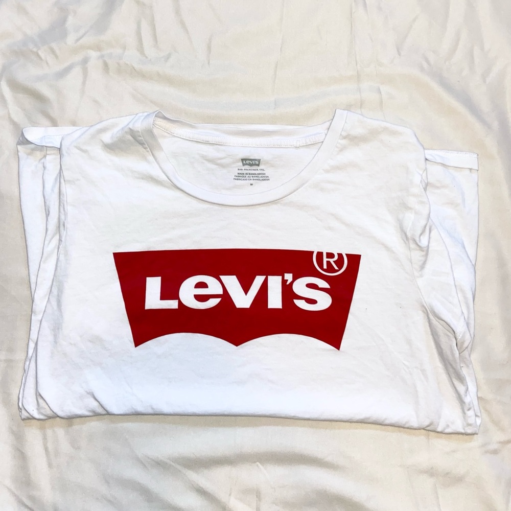 Vintage Levi’s Woman’s T-Shirt.
